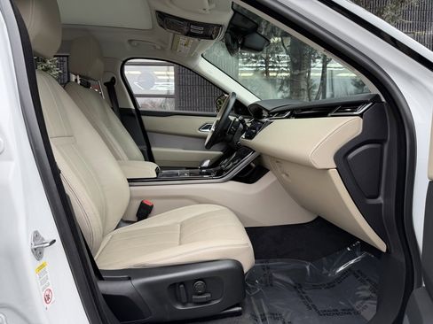 Used 2023 Land Rover Range Rover Velar R-Dynamic S image 33