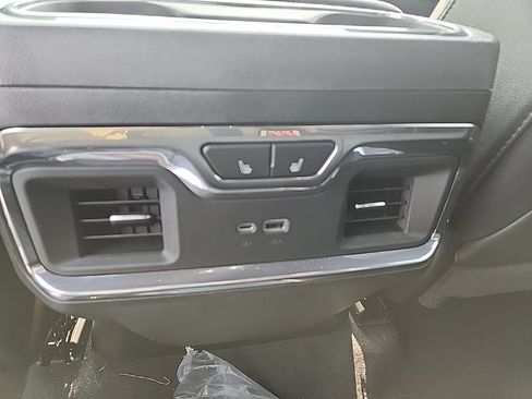 Certified 2026 Chevrolet Silverado 1500 High Country w/ Technology Package AWD/4WD image 43