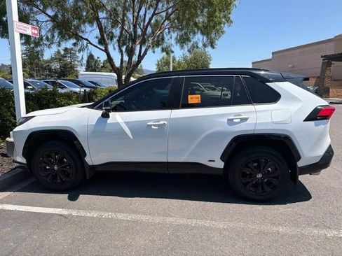 Used 2023 Toyota RAV4 XSE AWD/4WD image 19