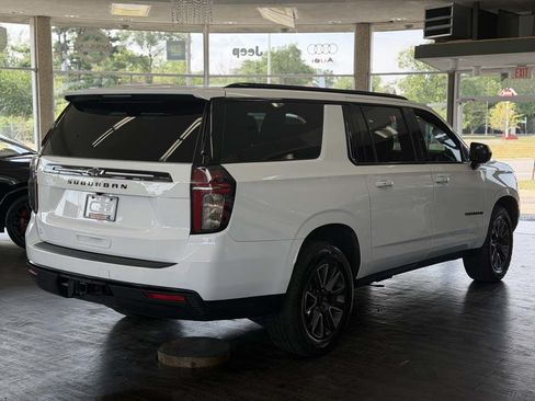 Used 2023 Chevrolet Suburban Z71 AWD/4WD image 8