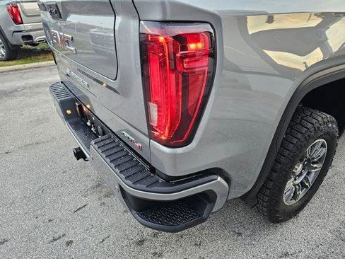 Used 2025 GMC Sierra 1500 AT4 AWD/4WD image 13