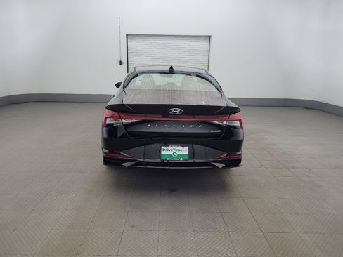 Used 2023 Hyundai Elantra Limited w/ Cargo Package image 6