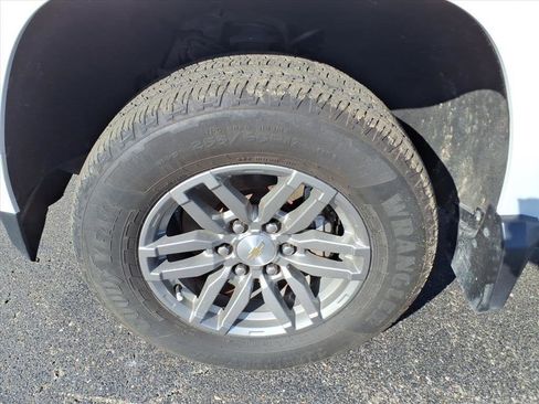 Used 2023 Chevrolet Colorado LT w/ LT Convenience Package II image 9