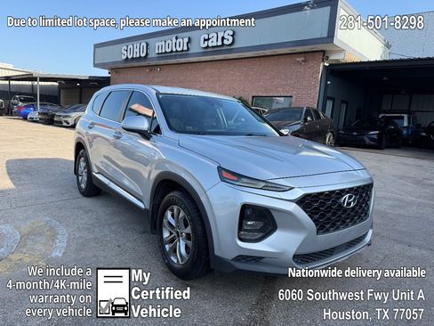 Used 2020 Hyundai Santa Fe SE FWD image 1
