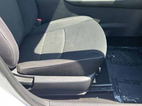 Used 2020 Nissan Sentra SV FWD image 18
