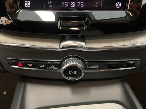 Certified 2025 Volvo XC60 B5 Plus image 15