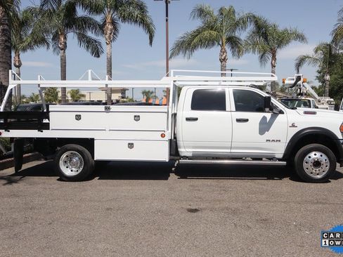 Used 2022 RAM 5500 Tradesman w/ Chrome Appearance Group RWD image 10