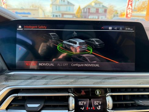 Used 2019 BMW X7 xDrive50i w/ Premium Package image 49