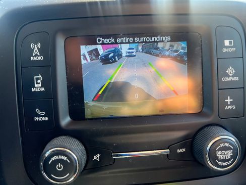Used 2016 Jeep Renegade Latitude w/ Popular Equipment Group AWD/4WD image 27
