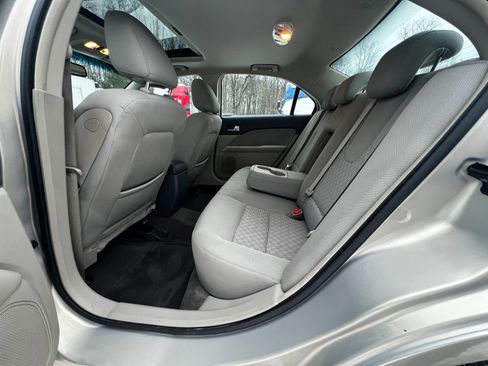 Used 2010 Ford Fusion SE image 10