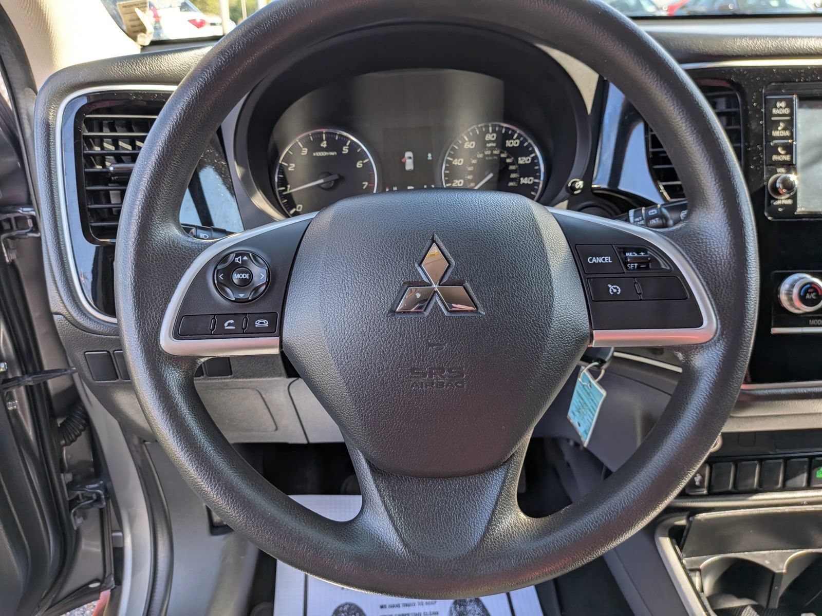 Used 2020 Mitsubishi Outlander ES FWD image 40