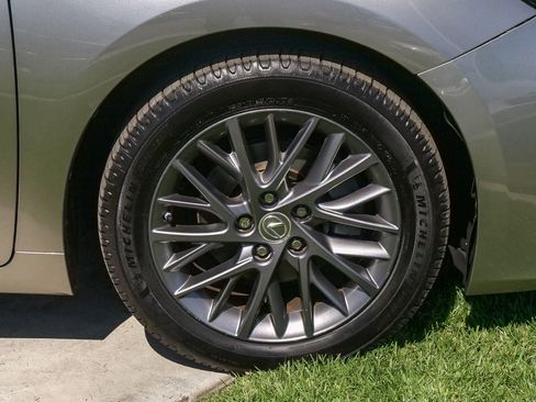 Used 2018 Lexus ES 350 350 w/ Navigation System Package image 5