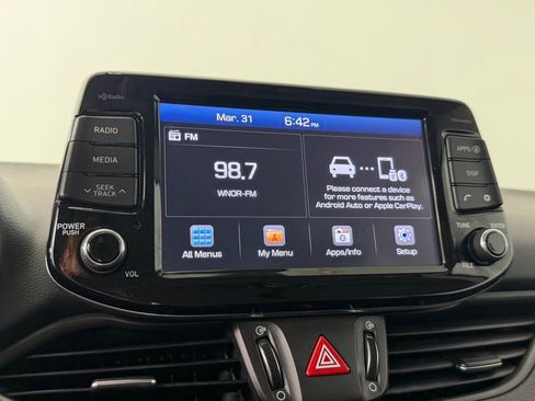 Used 2020 Hyundai Elantra GT image 19