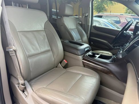 Used 2016 Chevrolet Suburban LT RWD image 14