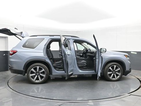 Used 2023 Honda Pilot Touring image 56