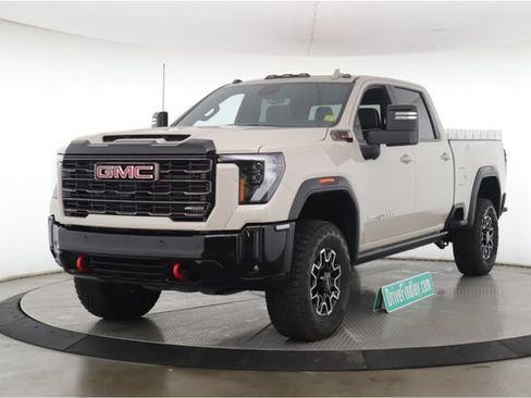 Used 2026 GMC Sierra 2500 AT4X AWD/4WD image 10