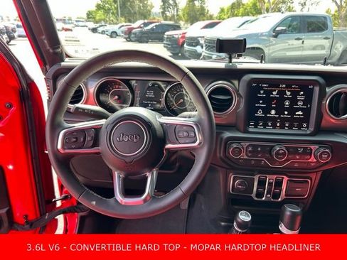 Used 2023 Jeep Gladiator Overland w/ Cold Weather Group image 17