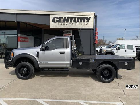 Used 2020 Ford F450 XL w/ Power Equipment Group image 4