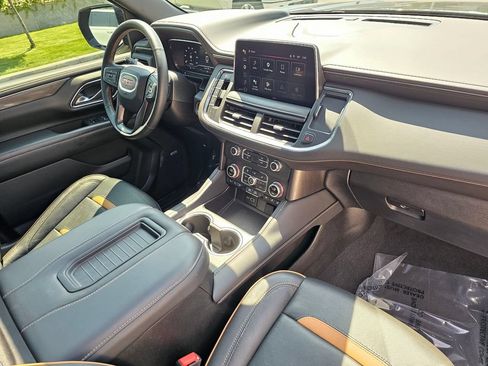 Used 2024 GMC Yukon AT4 w/ AT4 Premium Package AWD/4WD image 10