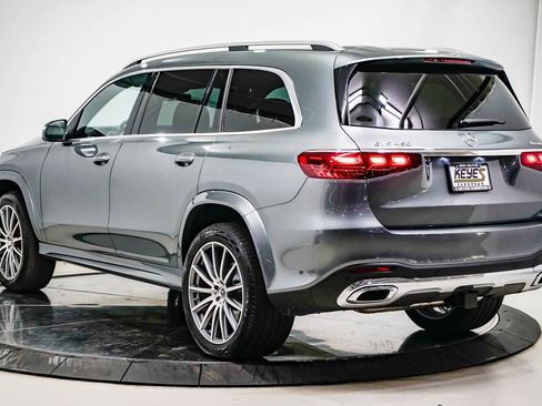 Used 2025 Mercedes-Benz GLS 450 4MATIC image 2