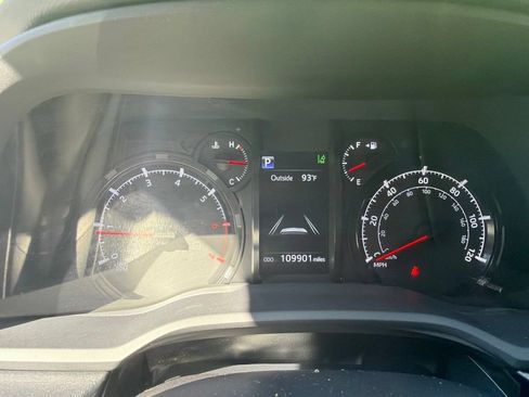 Used 2021 Toyota 4Runner SR5 AWD/4WD image 29