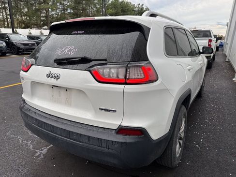 Used 2019 Jeep Cherokee Latitude Plus image 3