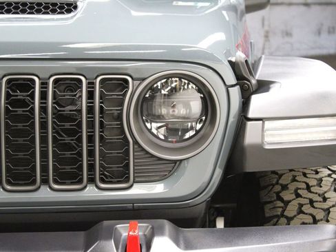 New 2026 Jeep Wrangler Unlimited Rubicon image 33