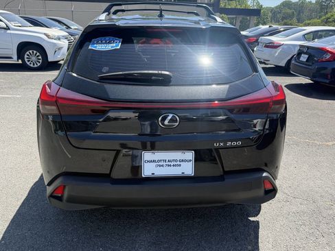 Used 2019 Lexus UX 200 w/ Premium Package image 5