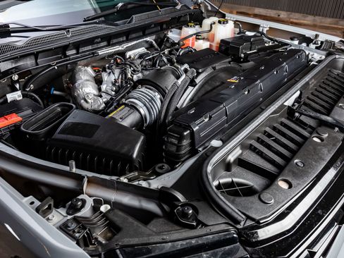 Used 2024 GMC Sierra 2500 AT4X image 41