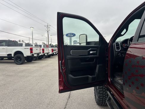 Used 2022 RAM 2500 Big Horn w/ Level C Equiment Group AWD/4WD image 12