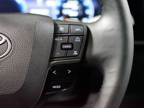 Used 2025 Toyota Camry XSE image 13