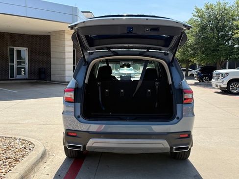 Used 2024 Honda Pilot Touring image 5