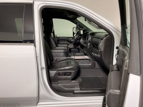 Used 2020 Chevrolet Silverado 2500 LTZ w/ LTZ Convenience Package image 33