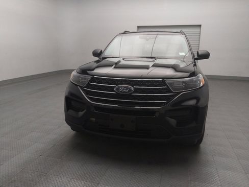 Used 2022 Ford Explorer XLT image 15