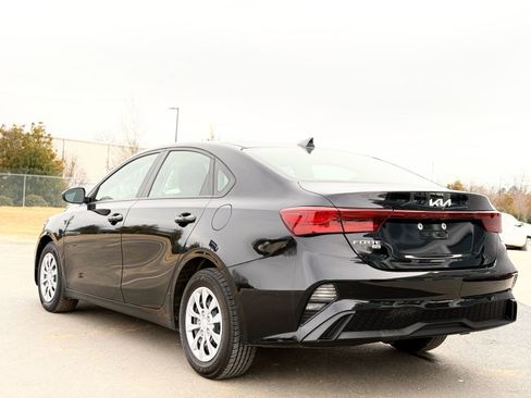 Used 2024 Kia Forte LX image 11