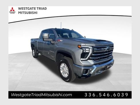 Used 2025 Chevrolet Silverado 2500 LTZ w/ LTZ Premium Package image 1