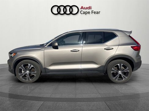 Used 2020 Volvo XC40 T4 Inscription image 4