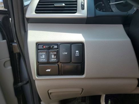 Used 2016 Honda Odyssey EX-L image 24