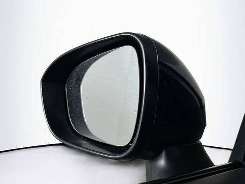 Used 2024 Nissan Rogue SV image 16