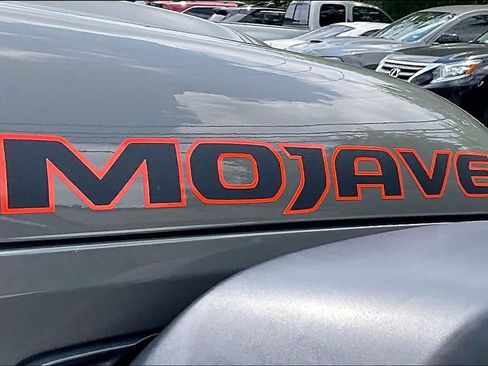 Used 2020 Jeep Gladiator Mojave AWD/4WD image 10