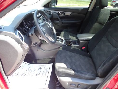 Used 2015 Nissan Rogue AWD w/ SV Moonroof Package image 14