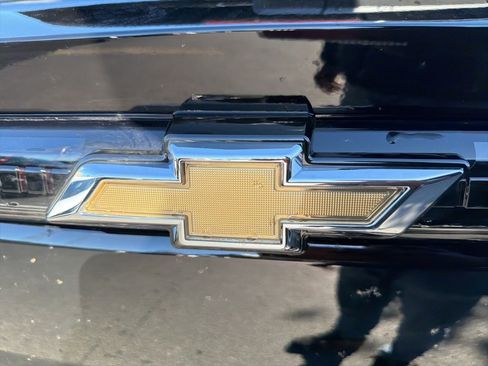 New 2026 Chevrolet Equinox EV LT image 38