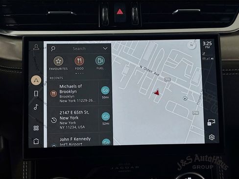 Used 2024 Jaguar F-PACE R-Dynamic S image 18