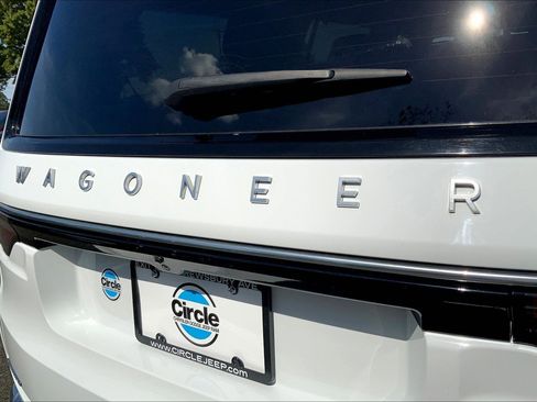 Used 2022 Jeep Wagoneer Series II image 29