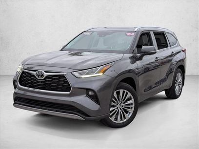 Used 2024 Toyota Highlander Platinum