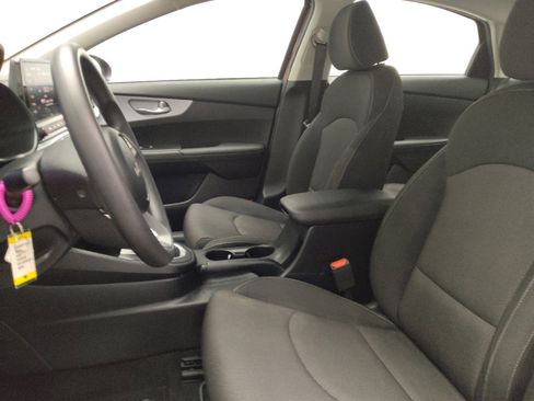 Used 2024 Kia Forte LXS image 17