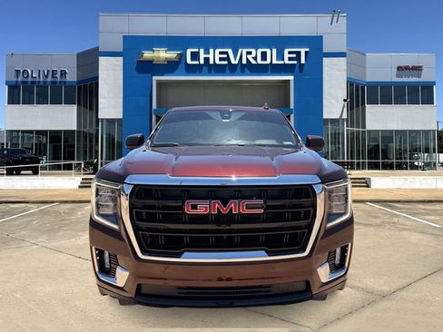 Used 2022 GMC Yukon XL SLE AWD/4WD image 2