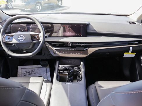 Certified 2025 Nissan Murano SV image 6