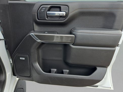 Used 2022 GMC Sierra 1500 AT4 w/ AT4 Premium Package image 24
