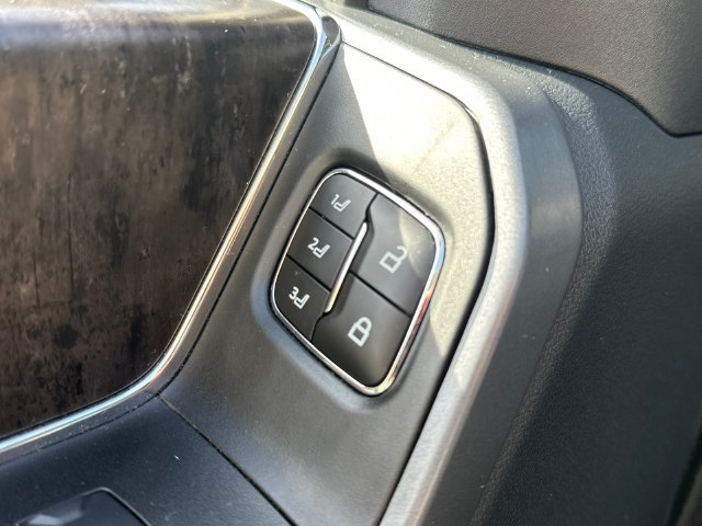 Used 2023 Ford F250 Lariat w/ Sport Appearance Package AWD/4WD image 28